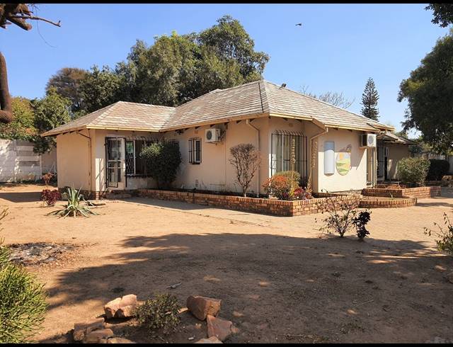 5 BEDROOM FREEHOLD FOR SALE IN NOORDWYK
